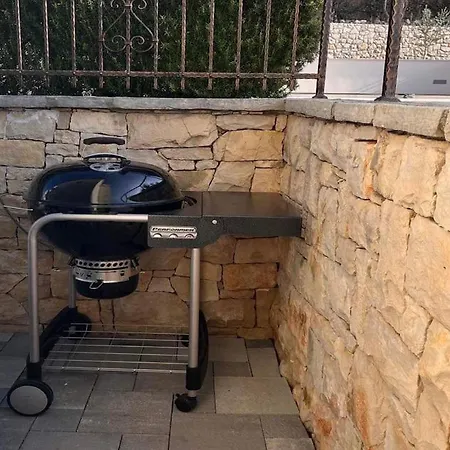 Camellia Trget Ferienhaus *