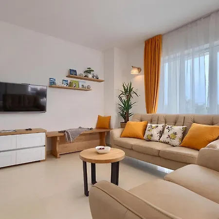 Ferienhaus Camellia Trget