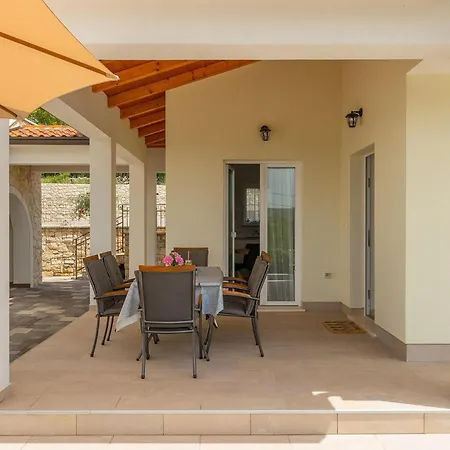 Ferienhaus Camellia Trget *