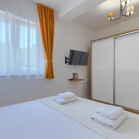 Ferienhaus Camellia Trget Trgetari