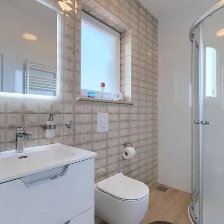 Ferienhaus Camellia Trget *