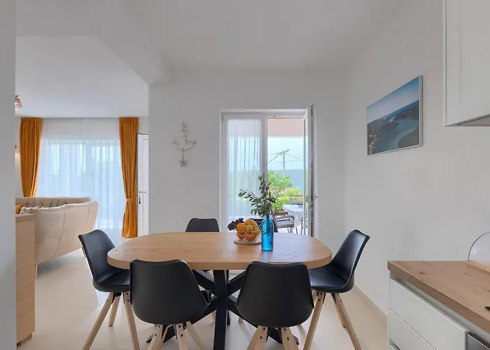 Camellia Trget Holiday home Trgetari